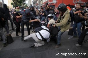 En 2014, México registró el mayor número de agresiones a periodístas según un informe de RSF. Foto AP