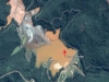 La localidad de Bento Rodrigues, en el municipio de Mariana, cerca a la ciudad de Belo Horizonte, capital del Estado de Minas Gerais, ha quedado completamente inundada por el barro tóxico de una mina de hierro cuyo embalse de desechos colapsó. | Foto Google Maps