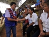 El gobernador Luis Flores llegó a la comunidad Londres, en el municipio de Filadelfia (provincia Manuripi), donde se inauguró la red ampliada de distribución eléctrica de media y baja tensión para dar luz permanente a 35 familias. | Foto Prensa GADP