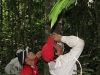 Uno de los equipos de investigación trabajando en un bosque amazónico de Bolivia. | Foto cortesía Rainfor