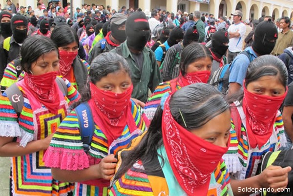 Con una concentración de miles de indígenas en cuatro municipios de Chiapas, el Ejército Zapatista de Liberación Nacional (EZLN) hizo acto de presencia en el escenario público a través de una marcha silenciosa que culminó en total calma. Coincidiendo con el 13 Baktun, fin del último ciclo de poco más de 5 mil años del calendario maya y del solsticio de invierno, este 21 de diciembre las bases de apoyo zapatistas tomaron simbólicamente las ciudades que en 1994, durante el conflicto armado, sitiaron con las fuerzas rebeldes.