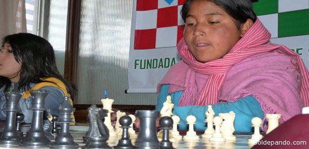 “Ni pensaba jugar, pero mi hermana me ha enseñado”, confesó la talentosa deportista indígena que participa en los Juegos Paceños Plurinacionales. | Foto Erbol