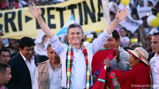 Durante su campaña Macri sedujo a sectores populares desencanatados con el gobierno peronista de la familia Kirchner. | Foto EFE
